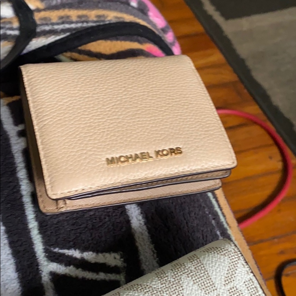 Michael kors small wallet